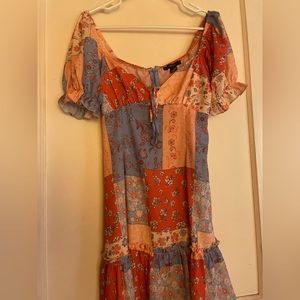 Small patchwork puff sleeve mini dress